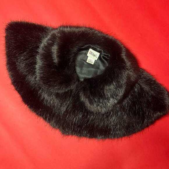 Vintage Brown Fur Collar by Ruyi: Layer Up Your Retro Winter Vibes - Picture 5 of 12